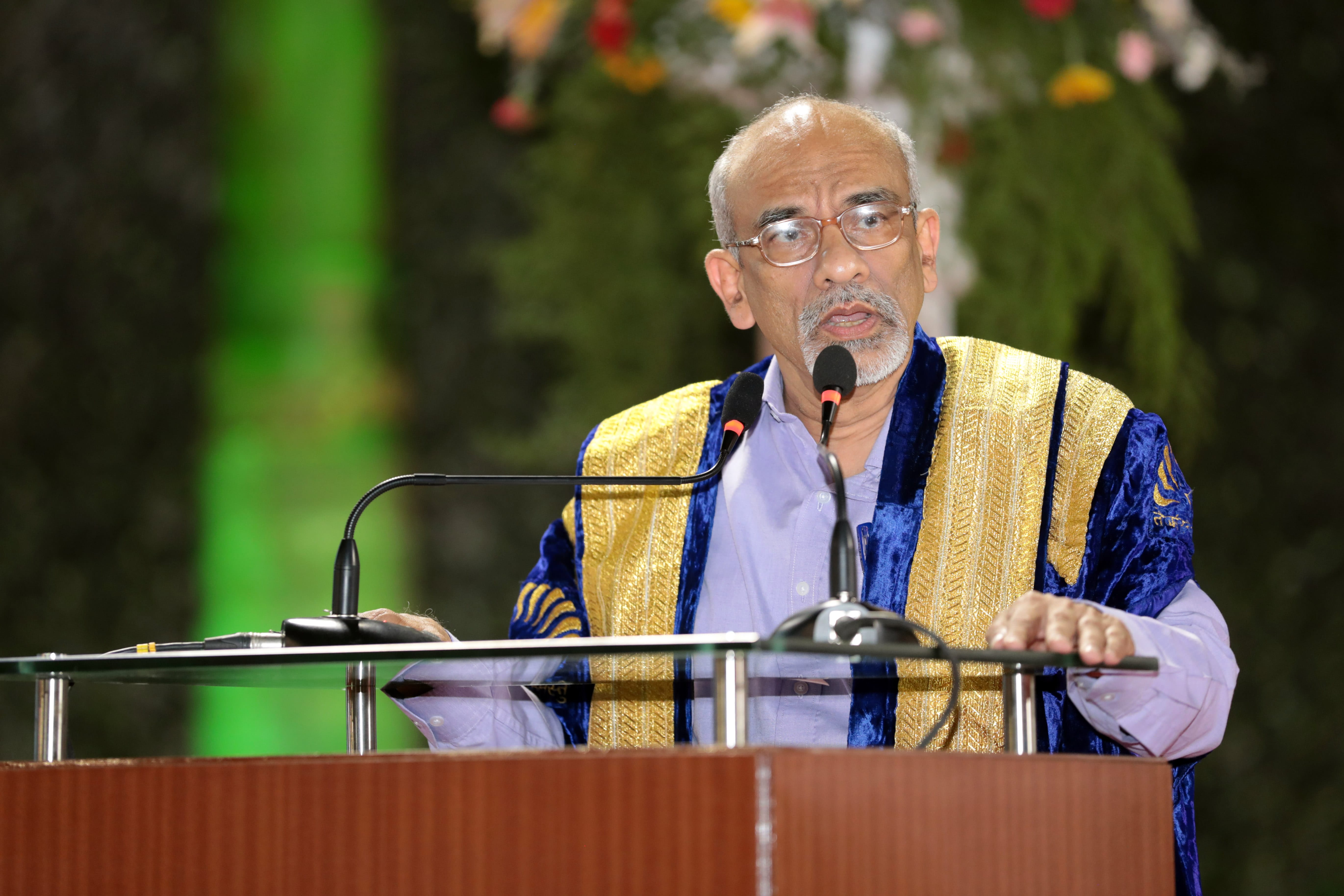 Prof. G Raghuram, Director, IIMB, shares the annual report of IIMB and wishes students good luck at the 44th convocation at IIM Bangalore on March 22, 2019.