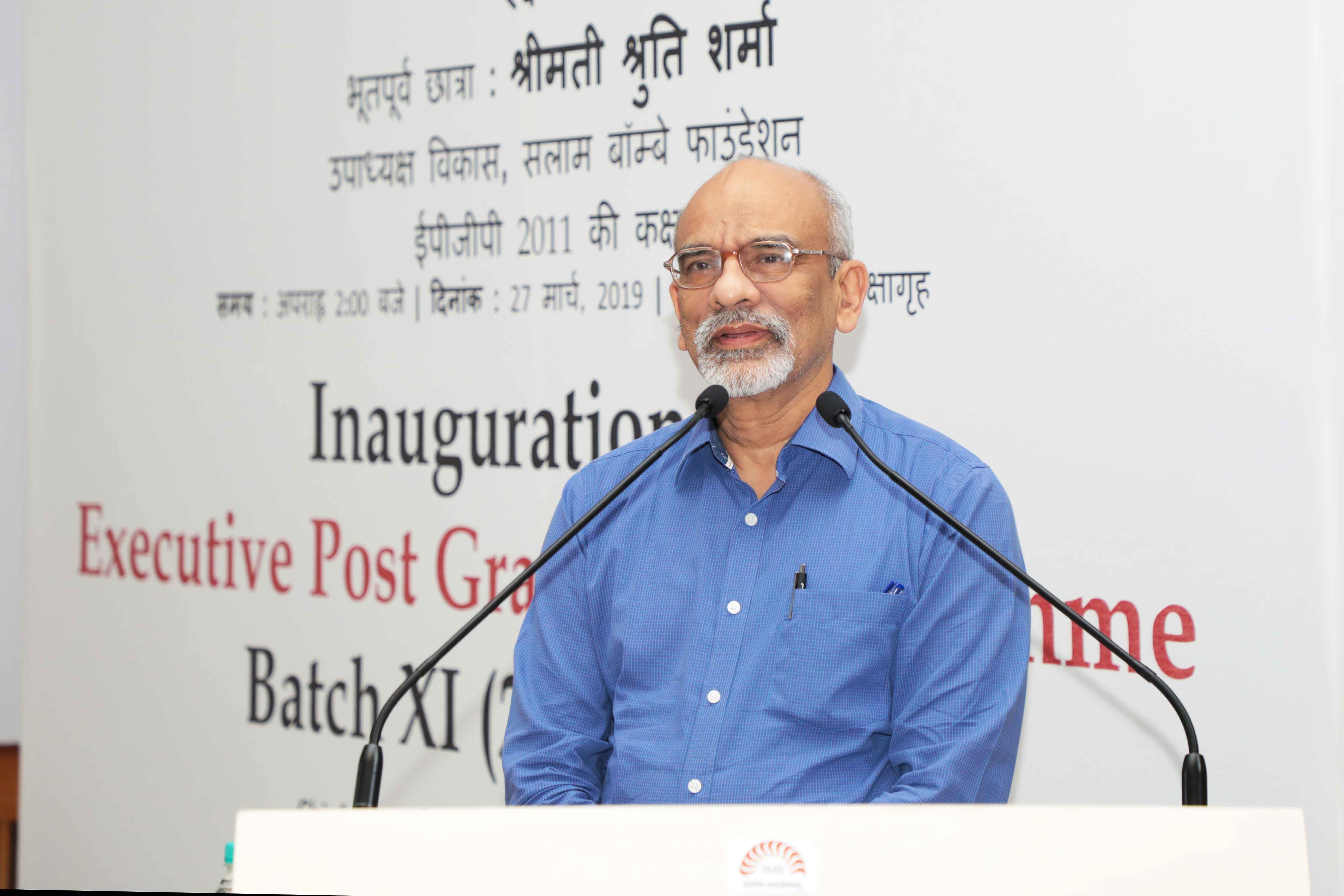 Professor G. Raghuram, Director, IIMB, welcomes incoming students to the institute.