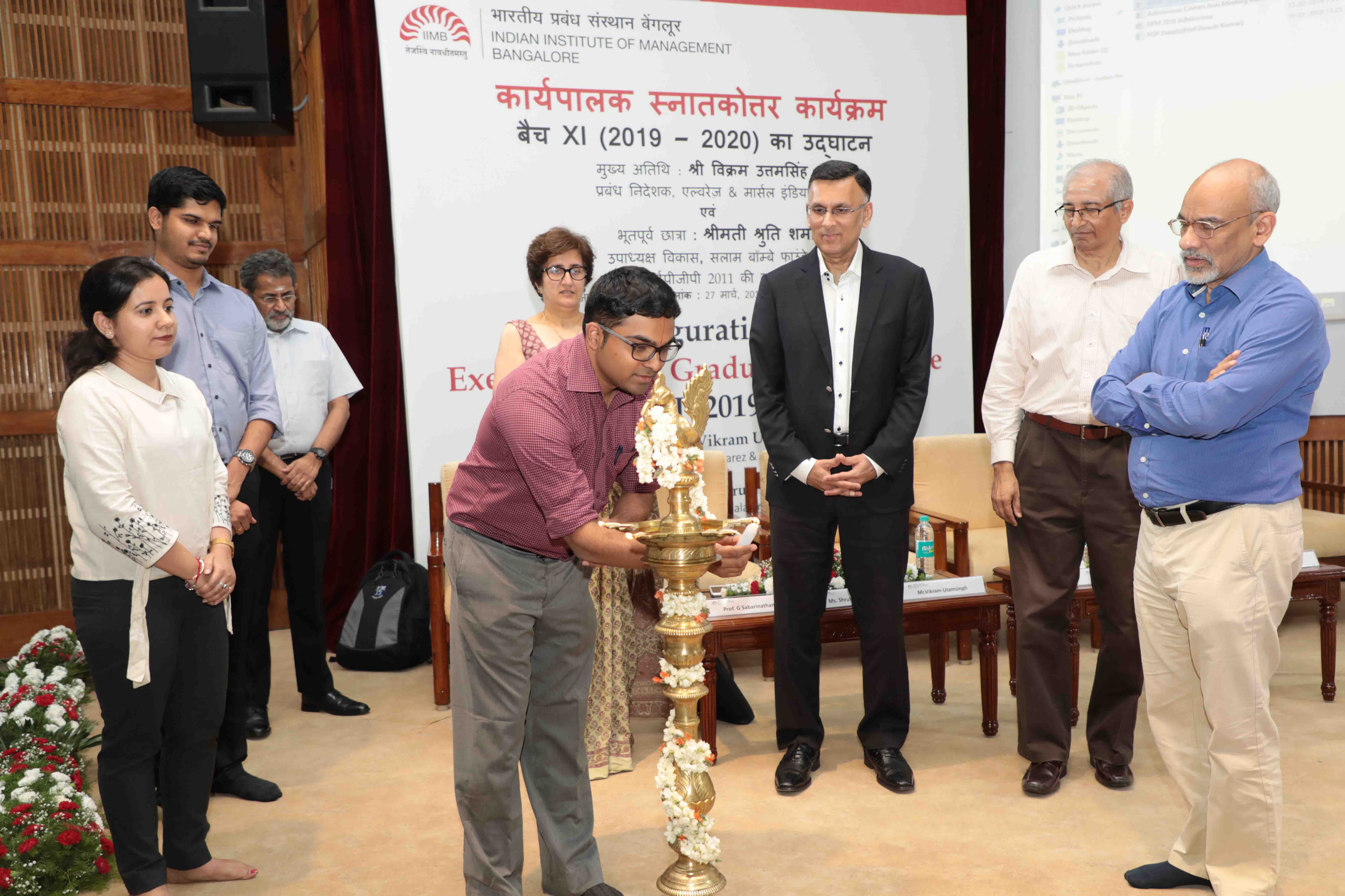 Representatives of the EPGP batch of 2019-20 lights the ceremonial lamp to inaugurate Executive Post Graduate Programme in Management (EPGP) Batch XI on March 27, 2019.