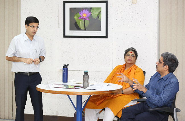 IIMB alumni are back at school; as part of a unique alumni relations strengthening initiative launched by the school, eight alumni with a keen interest in management education attend a five-day programme on campus