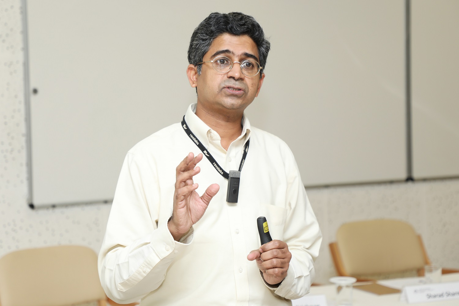 Professor Ananth Krishnamurthy, faculty from the Decision Sciences area, IIMB presented his paper on 'Production and Capacity Utilization Strategies in Supply Chains for Complex Engineered Products' at the Research Week.